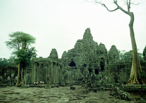cambodia - angkor wat 7.jpg